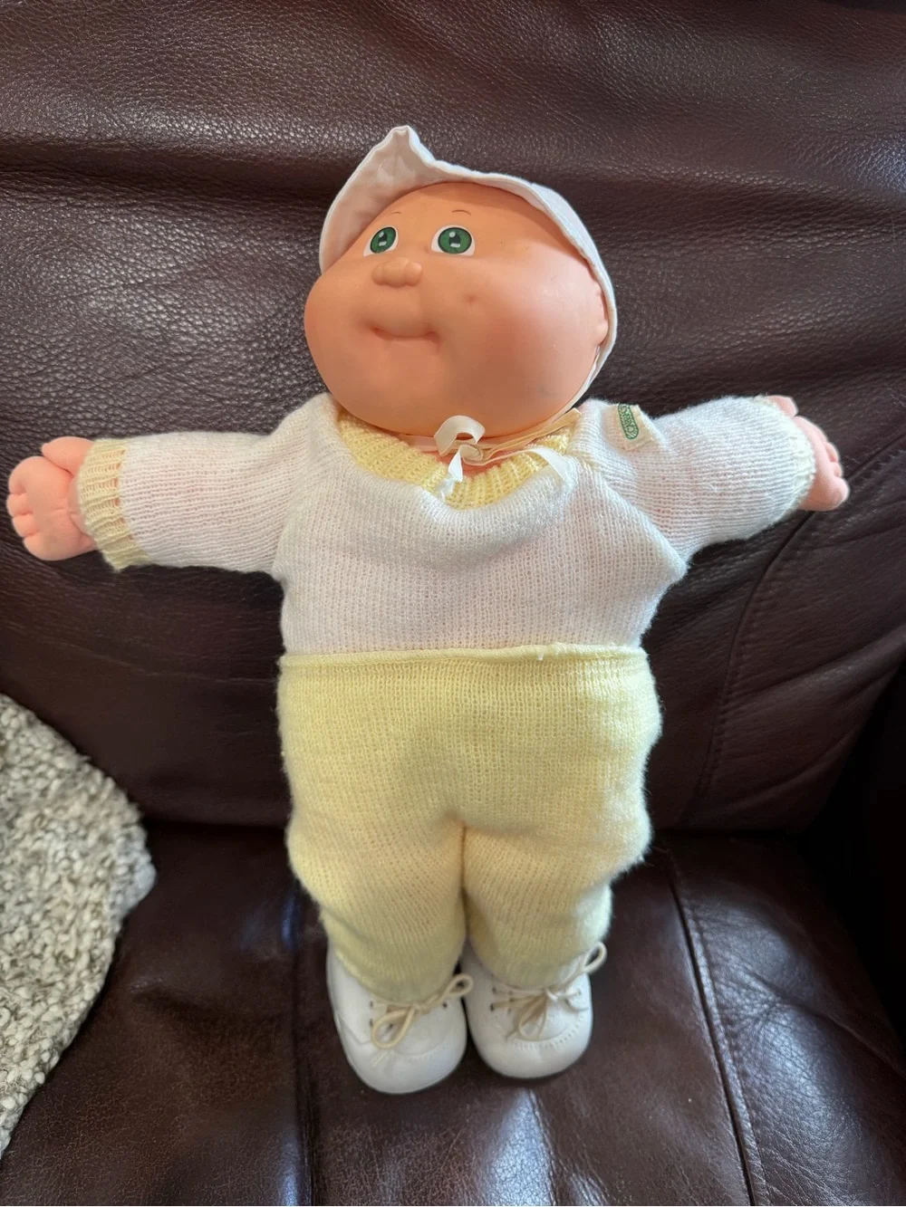 Cabbage Patch Kids Baby Doll in Yellow & White Knit Outfit - Picture 3 of 15